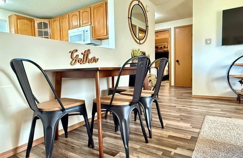Grand Mound House | This house is a 2 bedroom(s), 1 bathrooms, located in Centralia, WA.