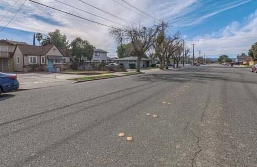 Livermore House | This house is a 2 bedroom(s), 1 bathrooms, located in Livermore, CA.