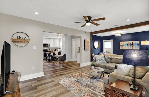 East Memphis House | This house is a 2 bedroom(s), 1 bathrooms, located in Memphis, TN.