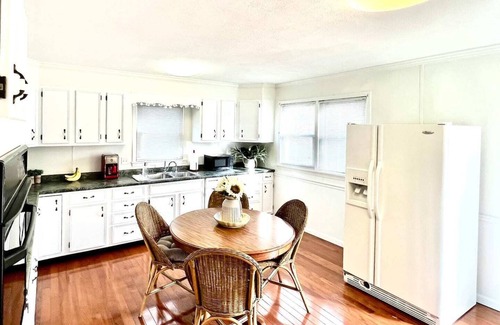 Marion House | This house is a 2 bedroom(s), 1 bathrooms, located in Marion, IN.