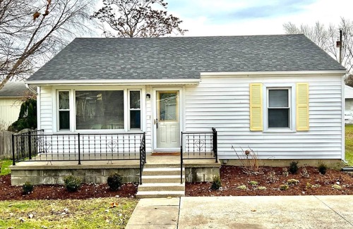 Marion House | This house is a 2 bedroom(s), 1 bathrooms, located in Marion, IN.