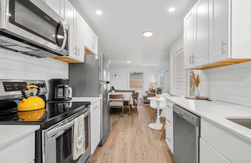 Veterans Park House | This house is a 2 bedroom(s), 1 bathrooms, located in Boise, ID.