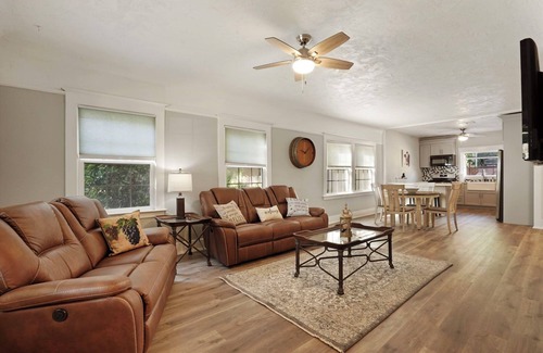 Lodi House | This house is a 2 bedroom(s), 2 bathrooms, located in Lodi, CA.