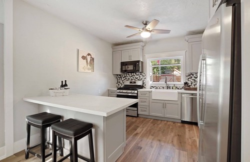 Lodi House | This house is a 2 bedroom(s), 2 bathrooms, located in Lodi, CA.