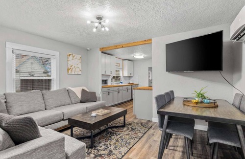 Nampa House | This house is a 2 bedroom(s), 1 bathrooms, located in Nampa, ID.