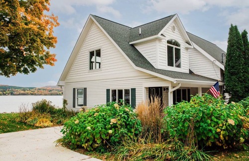 East Jordan House | This house is a 3 bedroom(s), 4 bathrooms, located in East Jordan, MI.