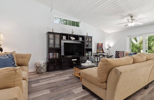 Wabasso Beach House | This house is a 3 bedroom(s), 2 bathrooms, located in Vero Beach, FL.