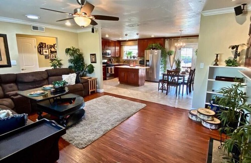 Roseville House | This house is a 3 bedroom(s), 2 bathrooms, located in Roseville, CA.