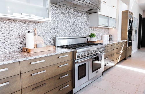 Southwest Mission House | This house is a 3 bedroom(s), 6.5 bathrooms, located in Kelowna, BC.