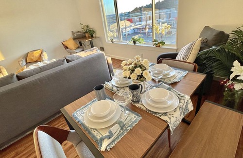 North Queen Anne House | This house is a 3 bedroom(s), 1 bathrooms, located in Seattle, WA.