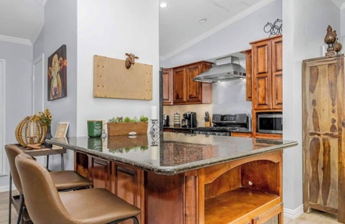 Northwest Dallas House | This house is a 3 bedroom(s), 2 bathrooms, located in Dallas, TX.