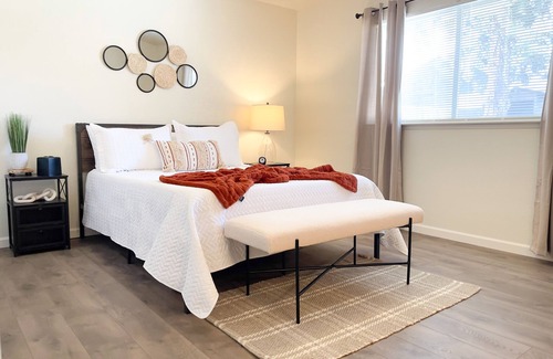 Tulare House | This house is a 3 bedroom(s), 2 bathrooms, located in Tulare, CA.