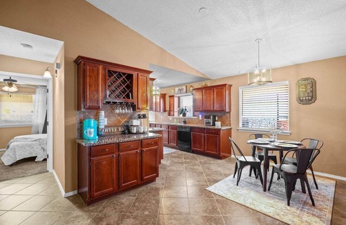 Horizon City House | This house is a 3 bedroom(s), 2 bathrooms, located in Horizon City, TX.