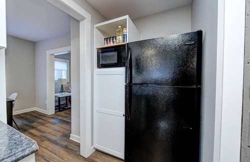 Near Eastside House | This house is a 3 bedroom(s), 1.5 bathrooms, located in Indianapolis, IN.