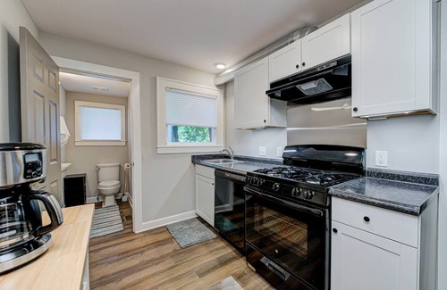 Near Eastside House | This house is a 3 bedroom(s), 1.5 bathrooms, located in Indianapolis, IN.