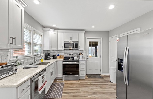 Lexington House | This house is a 4 bedroom(s), 3 bathrooms, located in Lexington, KY.