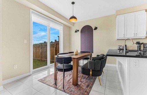Cambridge House | This house is a 4 bedroom(s), 2.5 bathrooms, located in Cambridge, ON.