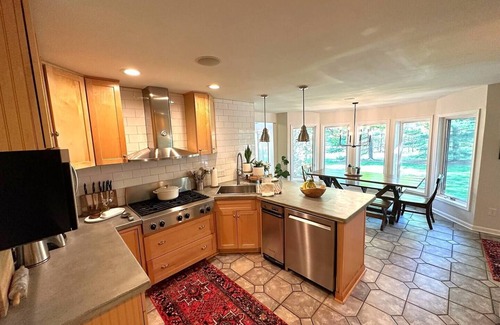 Marion House | This house is a 4 bedroom(s), 3 bathrooms, located in Marion, IN.