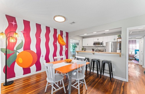 Lakeshore South House | This house is a 4 bedroom(s), 2 bathrooms, located in Jacksonville, FL.