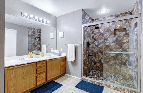 Live Oak House | This house is a 5 bedroom(s), 2.5 bathrooms, located in Live Oak, TX.