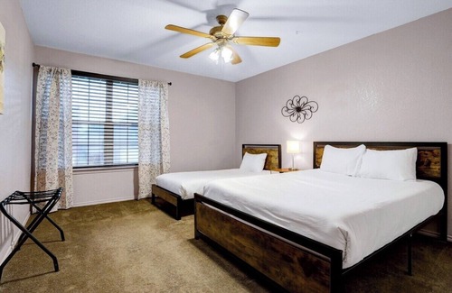 Live Oak House | This house is a 5 bedroom(s), 2.5 bathrooms, located in Live Oak, TX.