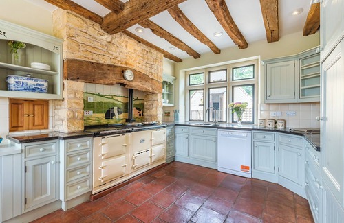Broadway House | This house is a 6 bedroom(s), 3.5 bathrooms, located in Cotswolds, .