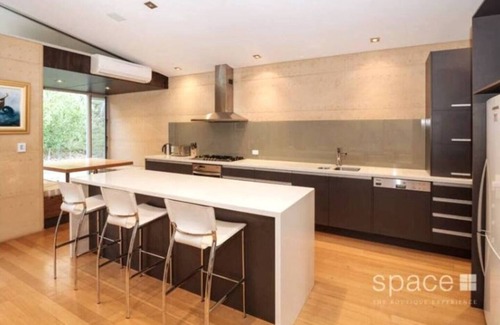 Redgate House | This house is a 2 bedroom(s), 2 bathrooms, located in Margaret River, WA.