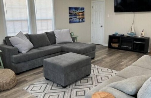 Rockport House | This house will comfortably sleep 8. Minutes away to Public boat ramp and beach.