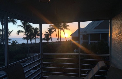 Sanibel Condo | This Hurricane House condo is no longer available for 2021.