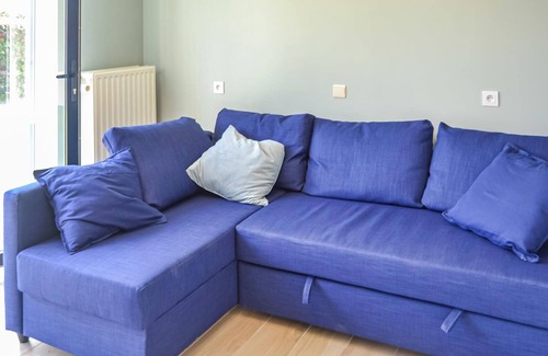 Lombardsijde House | This inviting vacation home close to the beach has been beautifully renovated by the homeowner with
