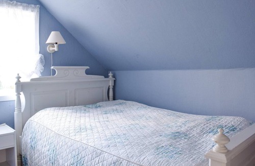 Tysvaer House | This is a charming cottage on a beautiful large plot surrounded by beautiful nature.