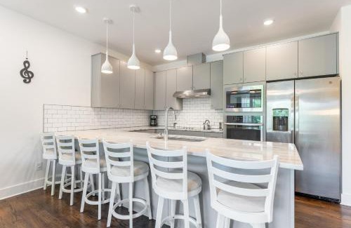Hermitage House | This is a duplicate listing
