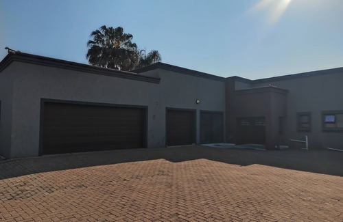 Pretoria House | This is a family friendly residential house in welcoming Pretoria.n