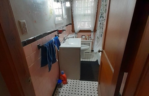 Dudley House | This is a friendly home. More fun and relaxing home.