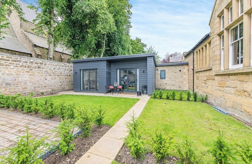South Charlton Cottage | This is a wonderful, spacious, bright and airy apartment for couples.