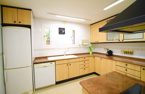 Tarragona House | This is one of the few accommodations in the area that has this service.