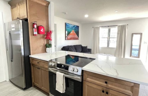 Port Orange House | This is THE ONE! 3Br 2Ba+Pool, 10 Min to anywhere!