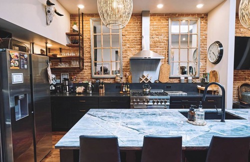 Sheridan Apartment | This loft is a 2 bedroom(s), 2.5 bathrooms, located in Sheridan, WY.