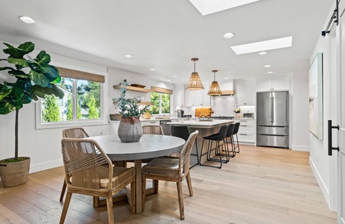 Palisades House | This luxurious home will make for an amazing stay!