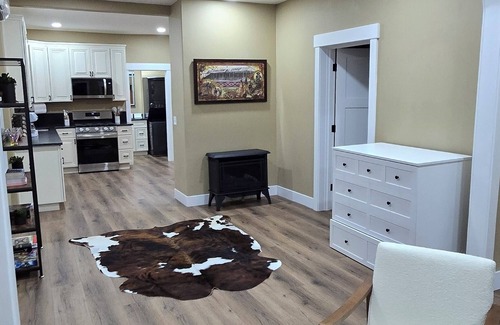 Pendleton House | This newly remodeled western-style home is in the heart of Pendleton, sleeps 5!