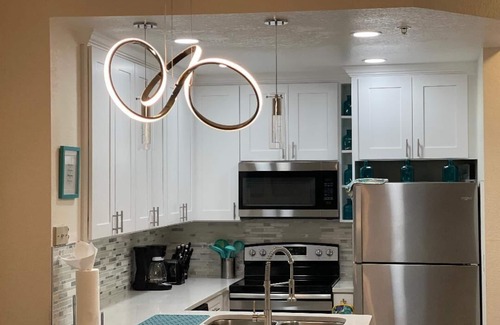 Venetian Bay Villages House | This one has it ALL! 2 bed/2 bath townhouse