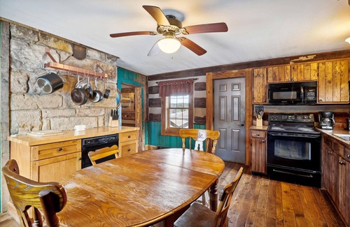 Davis House | This one is so special. You have to see it to believe it.