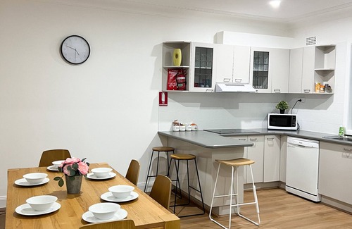 Fairfield Heights House | This one storey house has 5 bedrooms and 2 full bathrooms