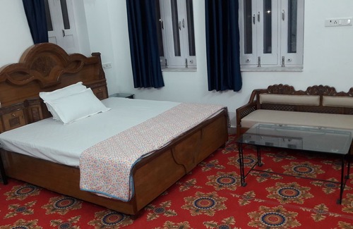 Jodhpur Hotel | This place is very near to world renowned Mehrangarh Fort