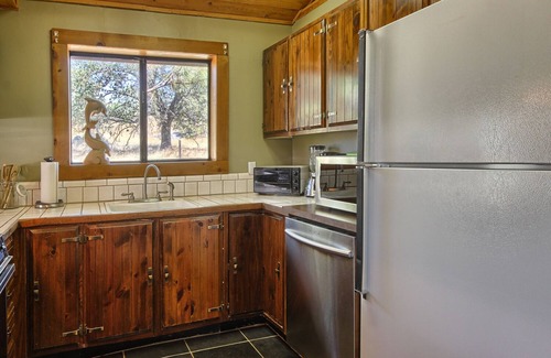 Mariposa Cottage | This quaint cottage is the perfect home base for your Yosemite trip.