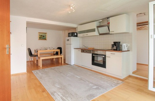 Degerndorf Apartment | This spacious and bright vacation apartment welcomes you near the Starnberg Lake.
