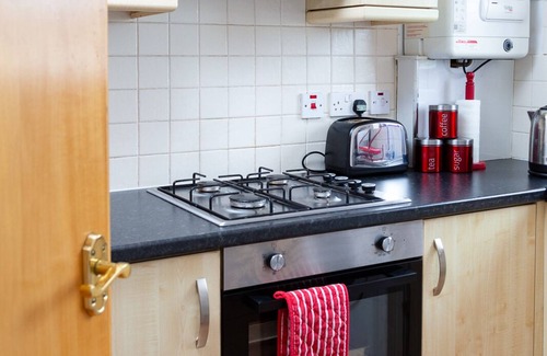 Dunfermline Apartment | This stunning apartment is located in the heart of Dunfermline Town