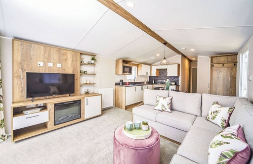 Guisborough House | This stunning holiday home with a double bedroom and en suite W.