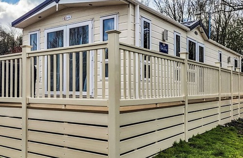 Bumble's Green House | This stylish and contemporary holiday home is great for a family getaway.