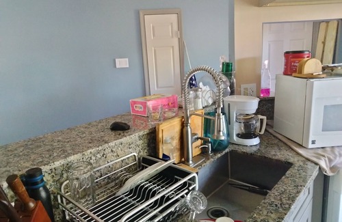 Marrero House | This stylish space has a hometown vibe w/inexpensive transport to downtown NOLA